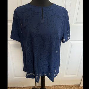 NWT Women's Van Heusen Blouse (Lg)